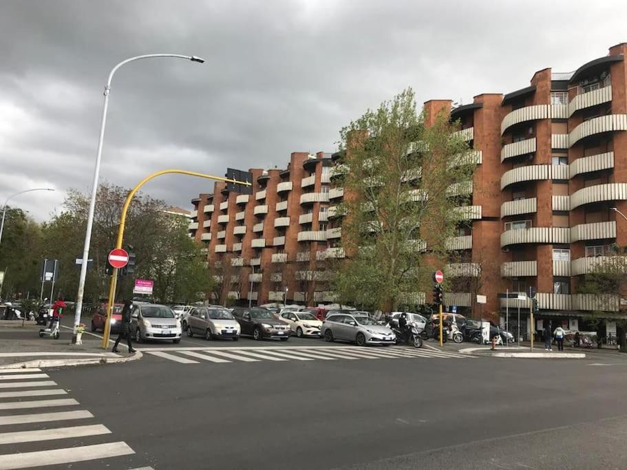 3 Fermate Dal Colosseo - Casa Vacanze Elena - 50 M Da Metro Garbatella Рим Екстер'єр фото