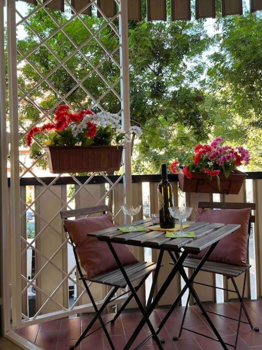 3 Fermate Dal Colosseo - Casa Vacanze Elena - 50 M Da Metro Garbatella Рим Екстер'єр фото