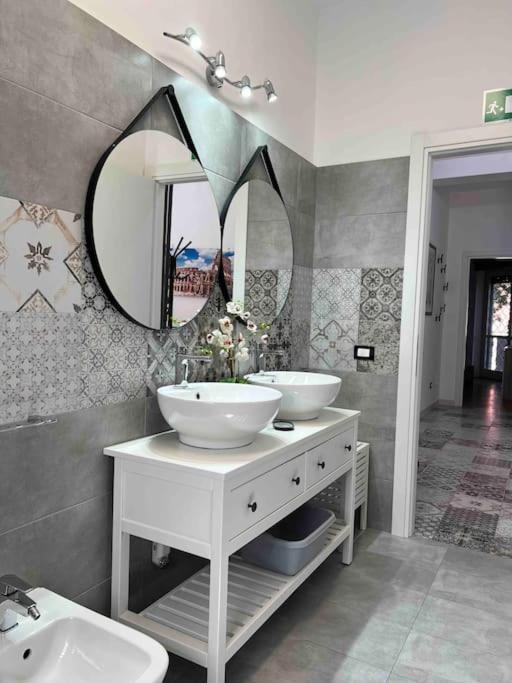 3 Fermate Dal Colosseo - Casa Vacanze Elena - 50 M Da Metro Garbatella Рим Екстер'єр фото